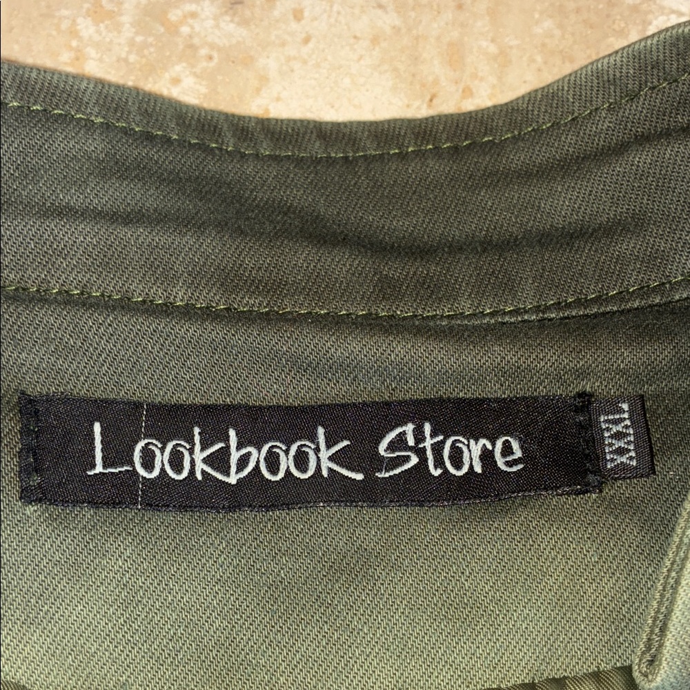 LOOKBOOK STORE Studded ‘Army’ Green Women's Cropped Jacket with Zippers. XL EUC - Picture 9 of 17